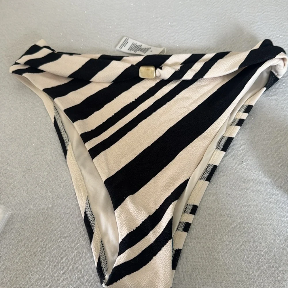Vitamin A Terra High Waist Bikini Bottom, Size Medium, $105